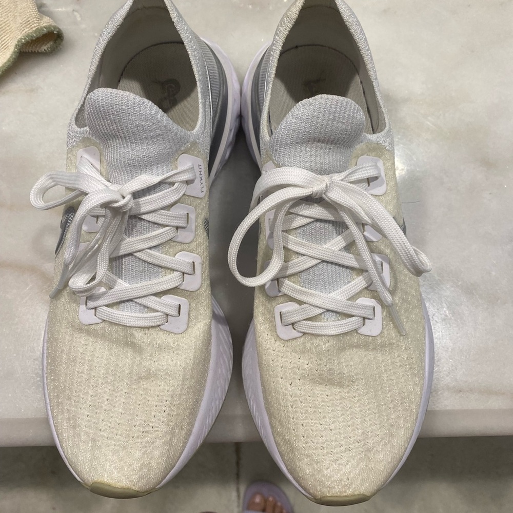 Nike Cream and White Minimalist Sneakers with Textured Upper